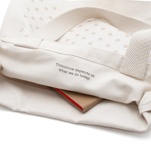 Trace & Carry Meets 10 oz